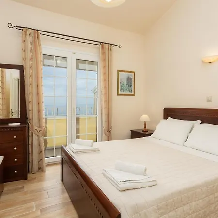 Ioannas House Villa *