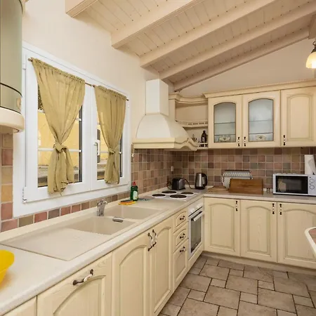 Ioannas House Villa *